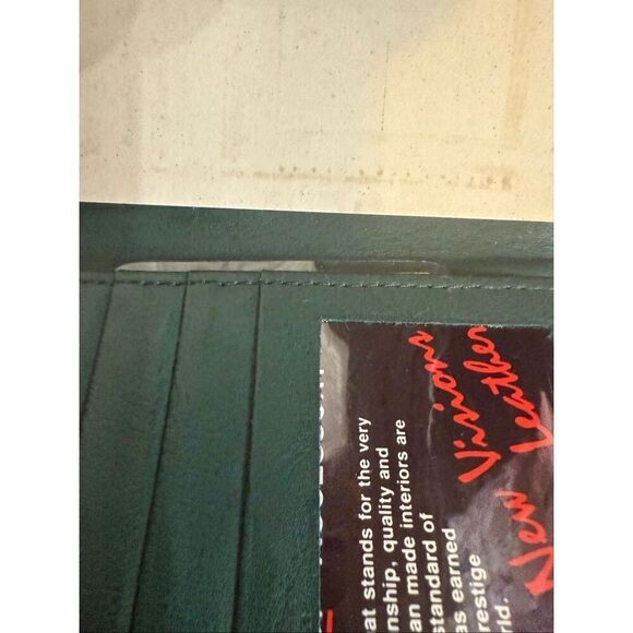 Mundi Women's Leather Bi-fold Multiple Card Slots Wallet Green OS NWOT - Picture 6 of 8